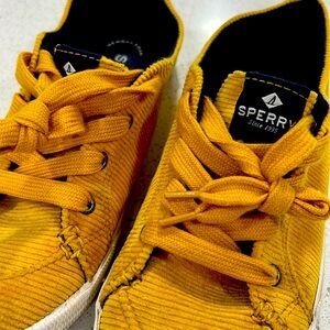 Size 7 Sperry Mustard tops-siders with memory foam style # STS84188 gently worn.